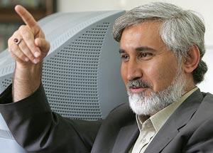 اصلاح طلبان از هر امکانی برای حضور در انتخابات استفاده می کنند/ تمامی جریانات حامی دولت اصلا ح طلب هستند
