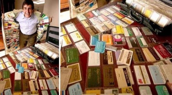 فردی با کلکسیون کارت های اعتباری +تصاویر فردی با کلکسیون کارت های اعتباری +تصاویر