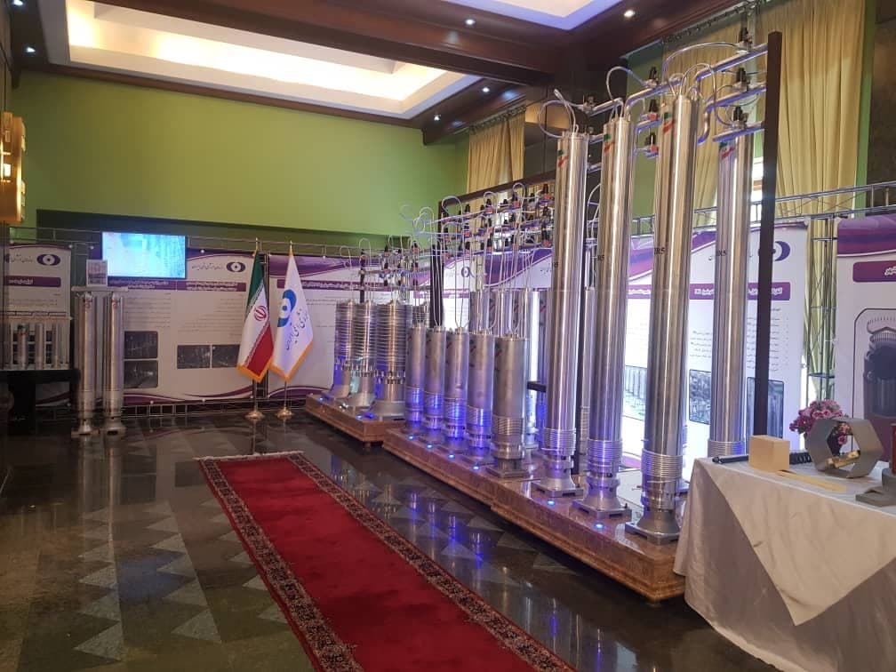 بازدید رئیس جمهور از نمایشگاه دستاوردهای صنعت هستهای رونمایی از ۱۳۳ دستاورد هستهای/ راهاندازی اورژانس سوانح پرتوی و سوختگی اراک/ تمام فعالیتهای هستهای ایران صلحآمیز است