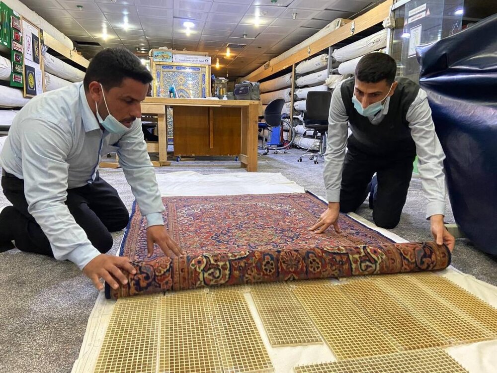نگهداری فرش‌های نادر حرم حضرت عباس (ع) در موزه «الکفیل» عراق +عکس