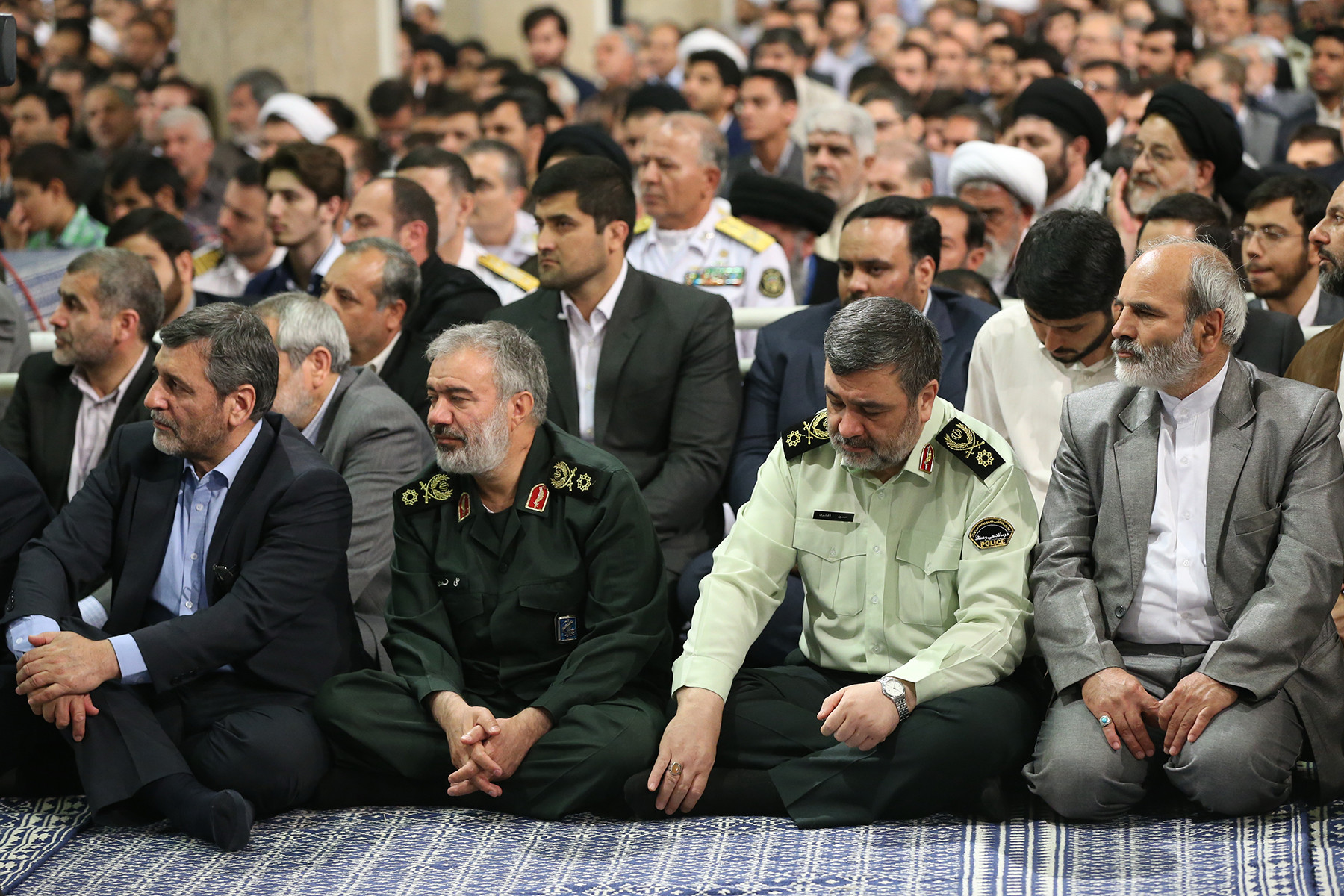 دیداررهبر انقلاب با مسئولان نظام و سفرای کشورهای اسلامی امنیّت منطقه خلیج فارس منفعت مشترک کشورهای خلیج فارس است