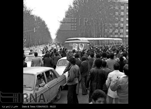 شادی مردم ایران پس از فرار شاه + تصاویر شادی مردم ایران پس از فرار شاه + تصاویر