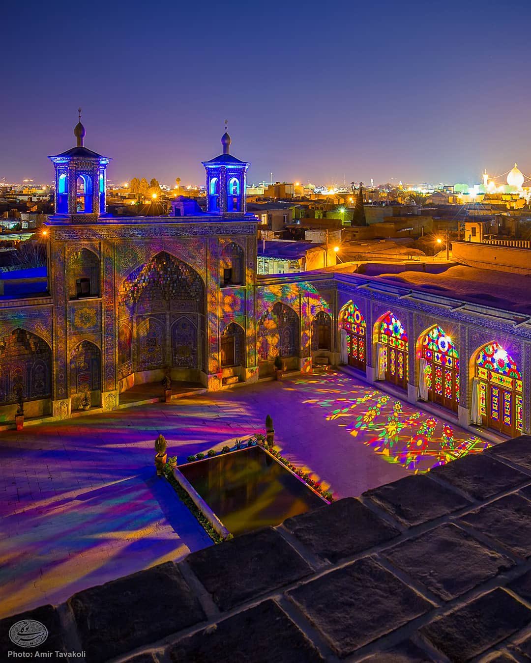 مسجد «نصیرالملک شیراز» غرق در نور و رنگ +عکس