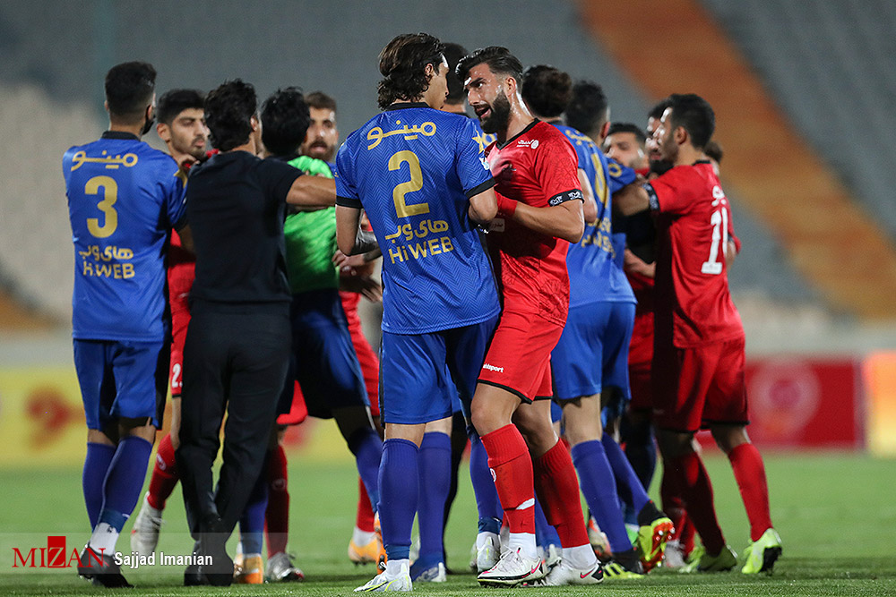 در روزهای بی پولی و بی اخلاقی باشگاه ها؛ فدراسیون شارژ مالی شد! در روزهای بی پولی و بی اخلاقی باشگاه ها؛ فدراسیون شارژ مالی شد!