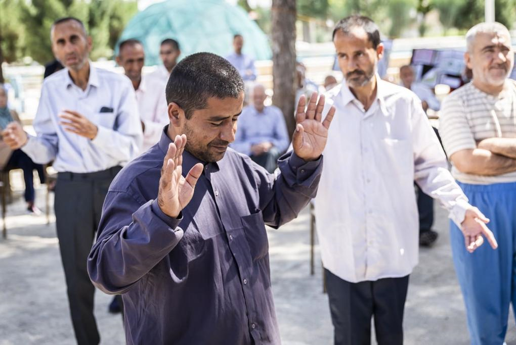 مهمانان این جشن خاص را کسی نمی‌شناسد