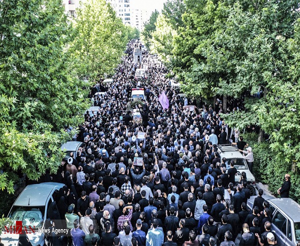 شهدای مدافع حرم؛ سرداران جبهه دفاع از شرف و آزادگی/ شهید عبداللهزاده از سنگر علم تا سنگر دفاع از حرم آلالله/ سجده سرخ شهدای مدافع حرم بر سجاده دفاع از حرم آلالله شهدای مدافع حرم؛ سرداران جبهه دفاع از شرف و آزادگی/ شهید عبداللهزاده از سنگر علم تا سنگر دفاع از حرم آلالله/ سجده سرخ شهدای مدافع حرم بر سجاده دفاع از حرم آلالله