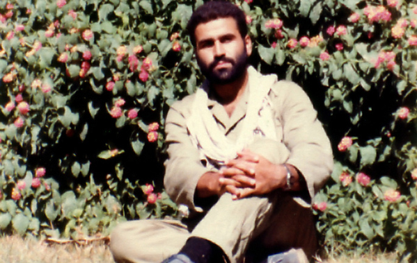 انتخابات در سنگر و تبلیغ کاندیداها با بلندگو بوقی انتخابات در سنگر و تبلیغ کاندیداها با بلندگو بوقی