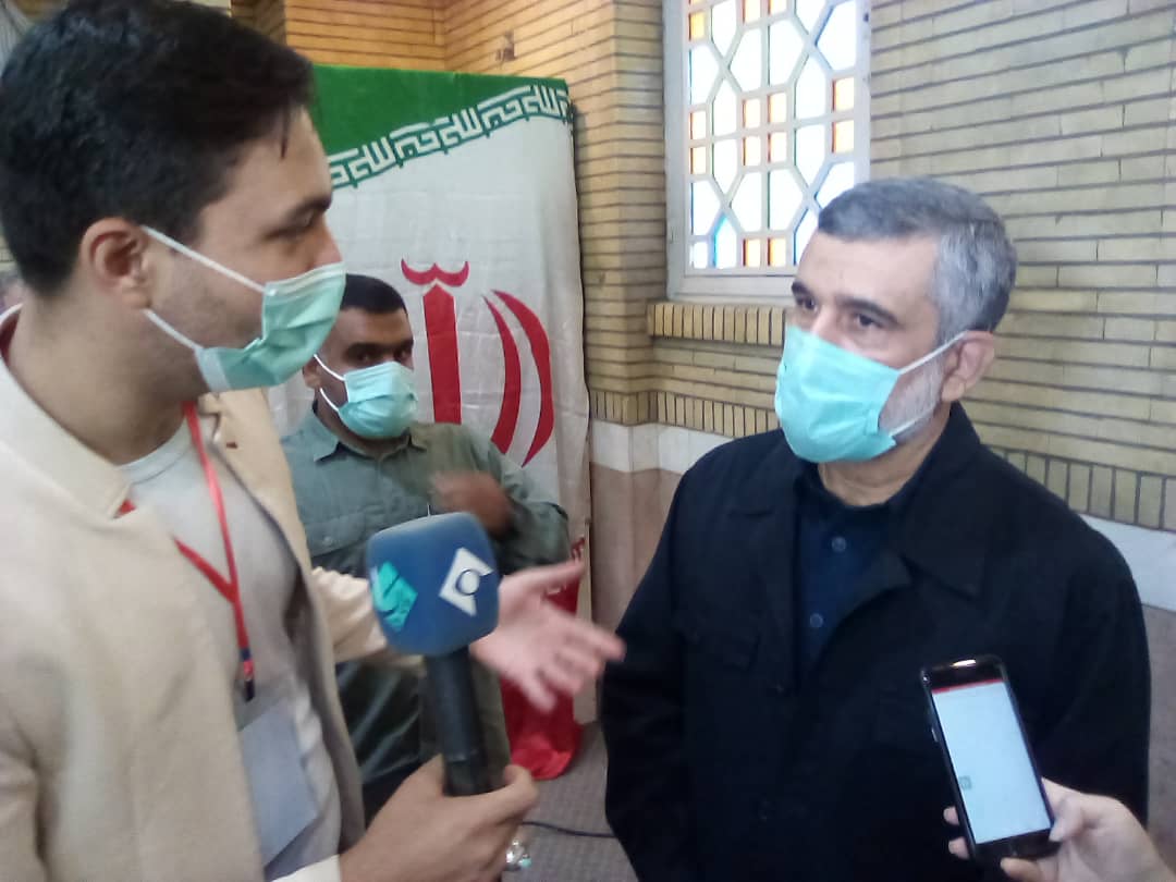 آغاز انتخابات چهارگانه ۱۴۰۰/ رهبر انقلاب رأی خود را به صندق انداختند/ صف‌های طولانی در دقایق ابتدایی رأی‌گیری + تصاویر، فیلم و حاشیه‌ها