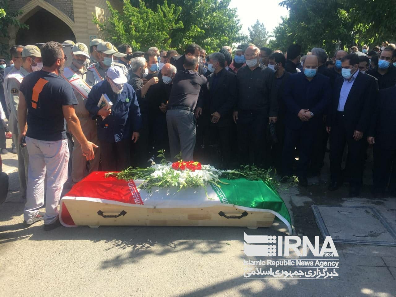 تصاویری از مراسم تشییع پیکر خبرنگارهای ایسنا و ایرنا تصاویری از مراسم تشییع پیکر خبرنگارهای ایسنا و ایرنا