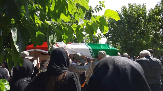 تصاویری از مراسم تشییع پیکر خبرنگارهای ایسنا و ایرنا تصاویری از مراسم تشییع پیکر خبرنگارهای ایسنا و ایرنا