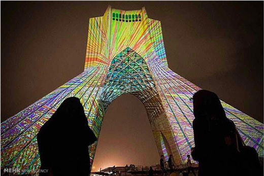 چراغهایی که توریست جمع میکنند! + تصاویر چراغهایی که توریست جمع میکنند! + تصاویر