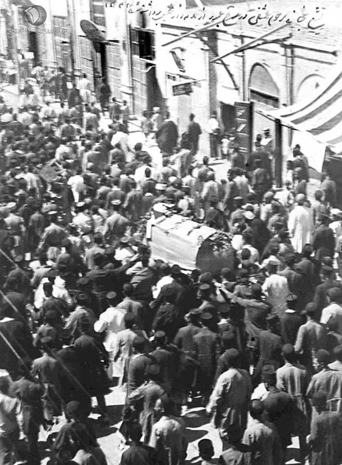 «میرزاده عشقی»؛ روزنامه نگاری که به دست نوکر انگلیس کشته شد «میرزاده عشقی»؛ روزنامه نگاری که به دست نوکر انگلیس کشته شد