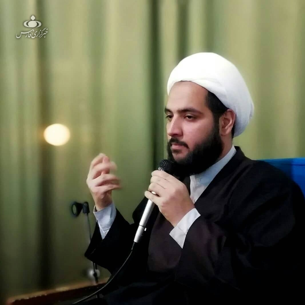 امام محله دهه هفتادی که نیازمندان را خانه دار میکند امام محله دهه هفتادی که نیازمندان را خانه دار میکند