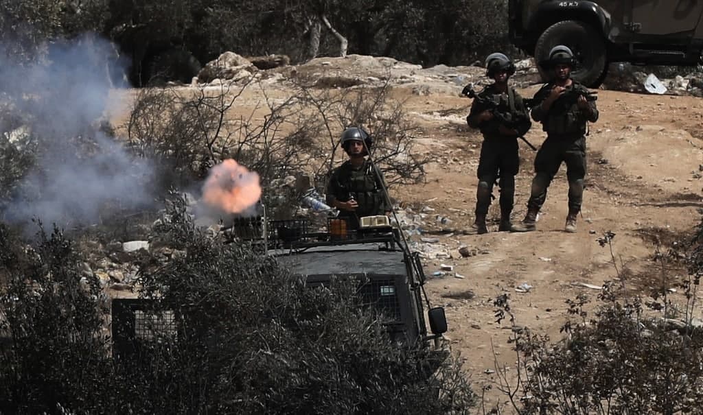 شهادت نوجوان فلسطینی/ مجروح شدن ۳۲۰ نفر در جنوب نابلس شهادت نوجوان فلسطینی/ مجروح شدن ۳۲۰ نفر در جنوب نابلس