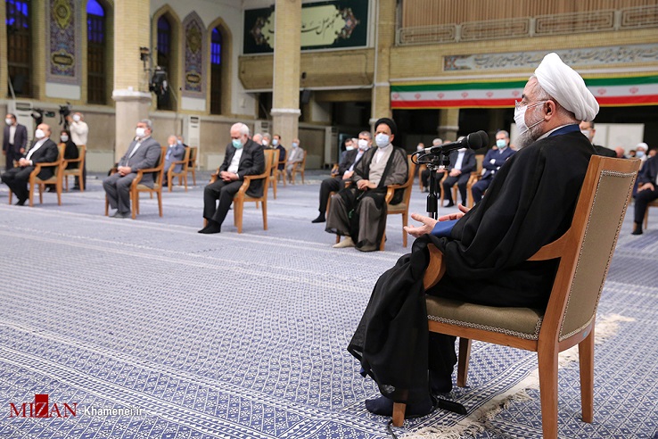 دیدار رهبر معظم انقلاب با رئیس جمهور و اعضای هیئت دولت دوازدهم رهبر معظم انقلاب: در این دولت معلوم شد اعتماد به غرب جواب نمیدهد