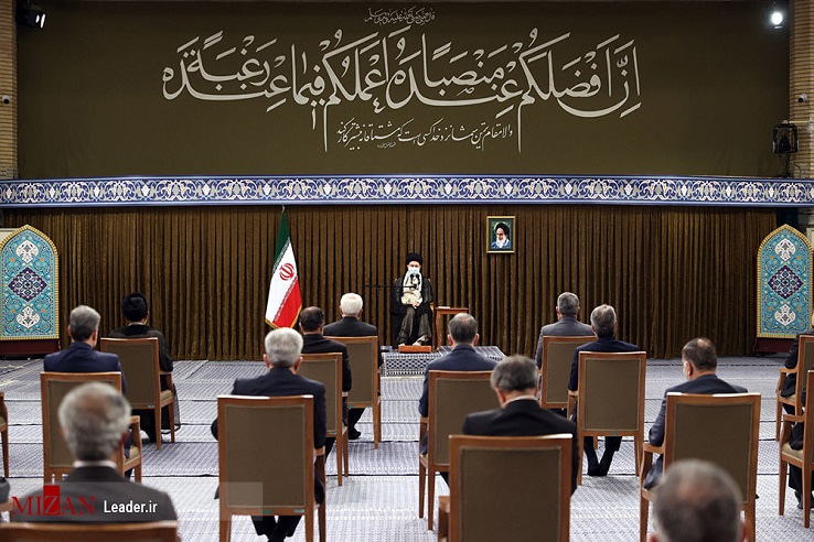 آخرین دیدار رئیسجمهور و هیئت دولت دوازدهم با رهبر انقلاب فرصت خدمت یک نعمت است