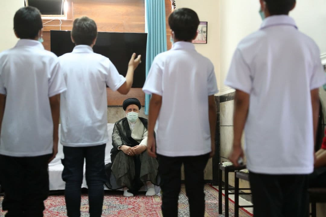 آیت‌الله رئیسی: توجه به موضوع آسیب‌های اجتماعی از وظایف دولت است