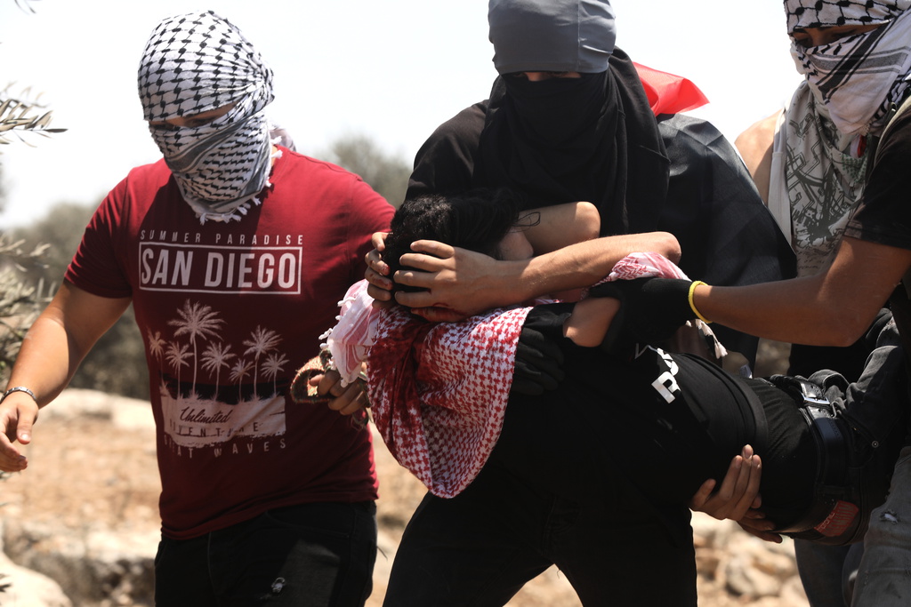 خشونت نظامیان صهیونیست علیه فلسطینیان/ ۴۳۵ نفر مجروح شدند خشونت نظامیان صهیونیست علیه فلسطینیان/ ۴۳۵ نفر مجروح شدند