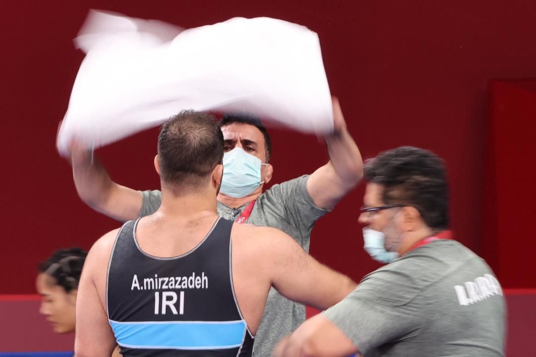 گزارش زنده از نتایج ورزشکاران ایران در روز یازدهم؛ صعود آقامیرزایی به یک چهارم نهایی کایاک/ میرزازاده به ردهبندی راه یافت گزارش زنده از نتایج ورزشکاران ایران در روز یازدهم؛ صعود آقامیرزایی به یک چهارم نهایی کایاک/ میرزازاده به ردهبندی راه یافت