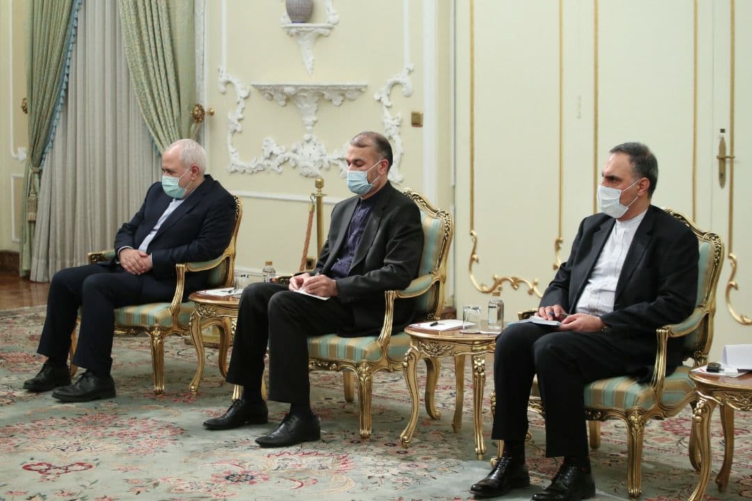 دیدارهای دیپلماتیک آیتالله رئیسی در اولین روز کاری دیدارهای دیپلماتیک آیتالله رئیسی در اولین روز کاری