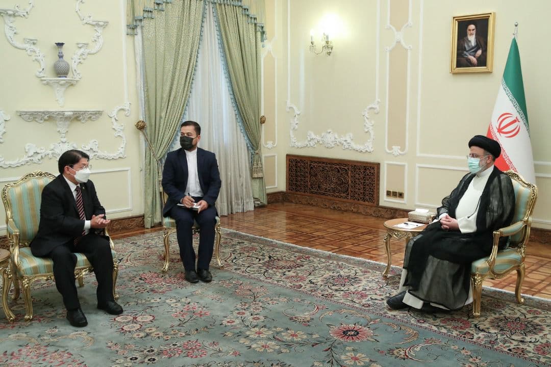 دیدارهای دیپلماتیک آیتالله رئیسی در اولین روز کاری دیدارهای دیپلماتیک آیتالله رئیسی در اولین روز کاری