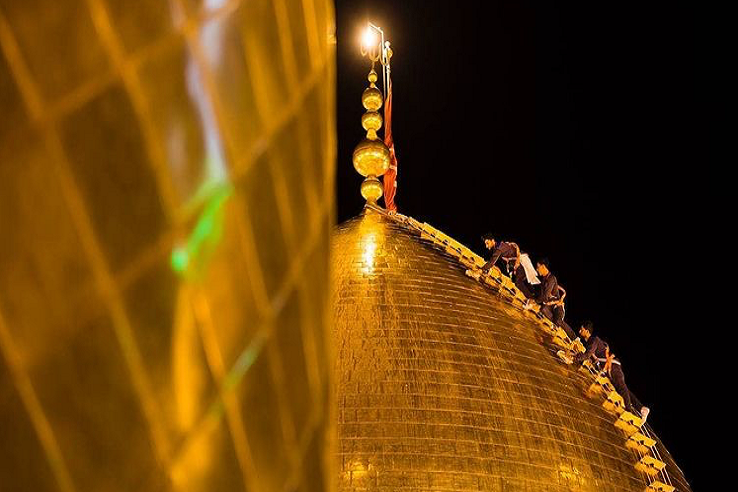 شست‌وشوی گنبد حرم سیدالشهدا (ع) +عکس و فیلم