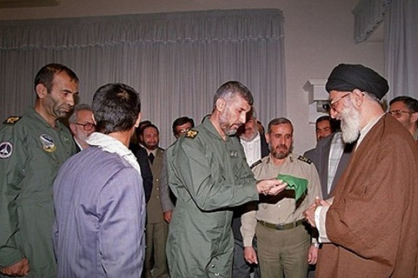 شهید حسین لشکری؛ سیدالاسراء ایران/ حریم هوایی عراق، حیات خلوت شهید لشکری با انجام مأموریتهای شناسایی/ سیلی حسین لشکری بر صورت یک غول تَشن بعثی شهید حسین لشکری؛ سیدالاسراء ایران/ حریم هوایی عراق، حیات خلوت شهید لشکری با انجام مأموریتهای شناسایی/ سیلی حسین لشکری بر صورت یک غول تَشن بعثی