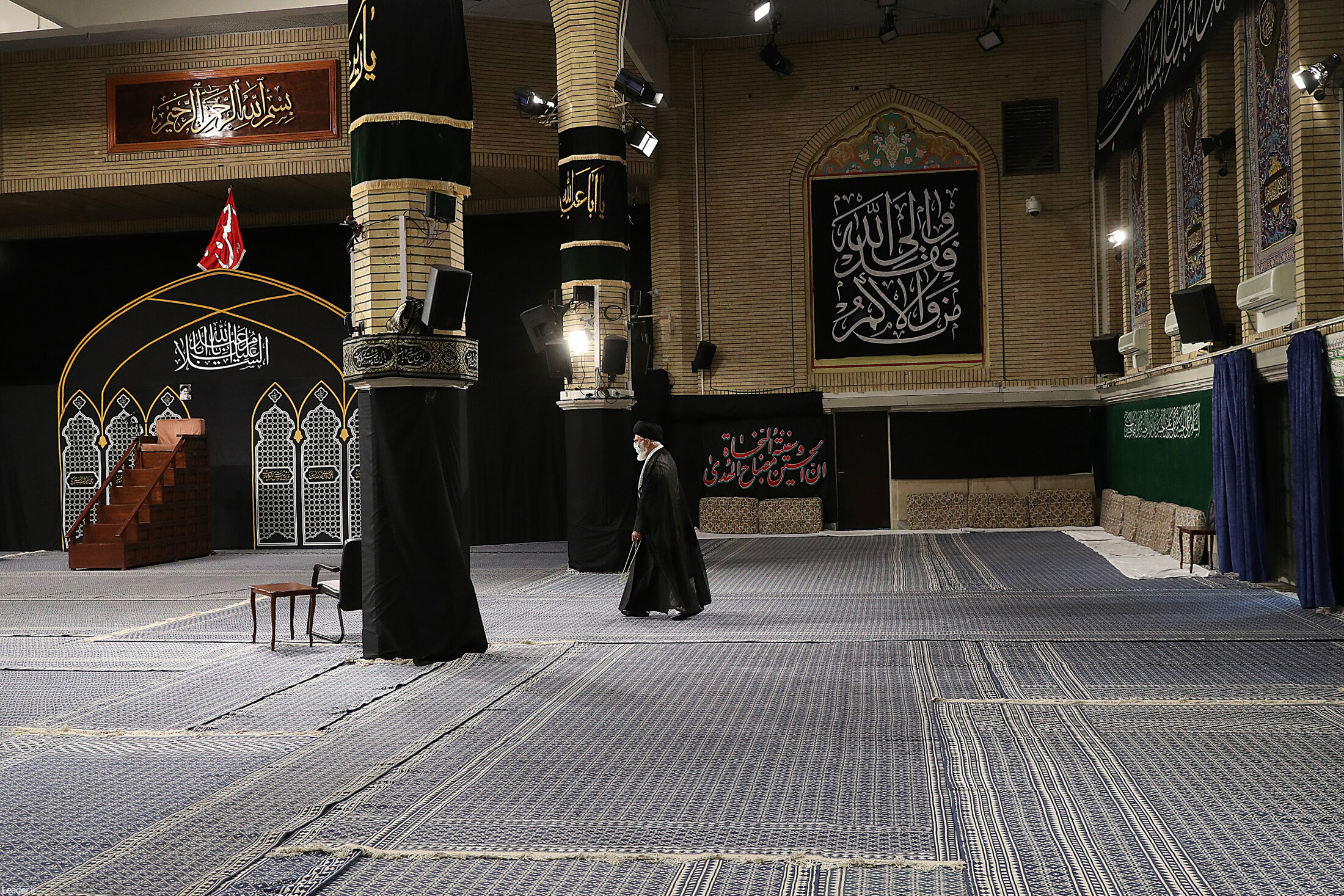 اولین شب مراسم عزاداری حضرت اباعبدالله الحسین (ع) در حسینیه امام خمینی اولین شب مراسم عزاداری حضرت اباعبدالله الحسین (ع) در حسینیه امام خمینی