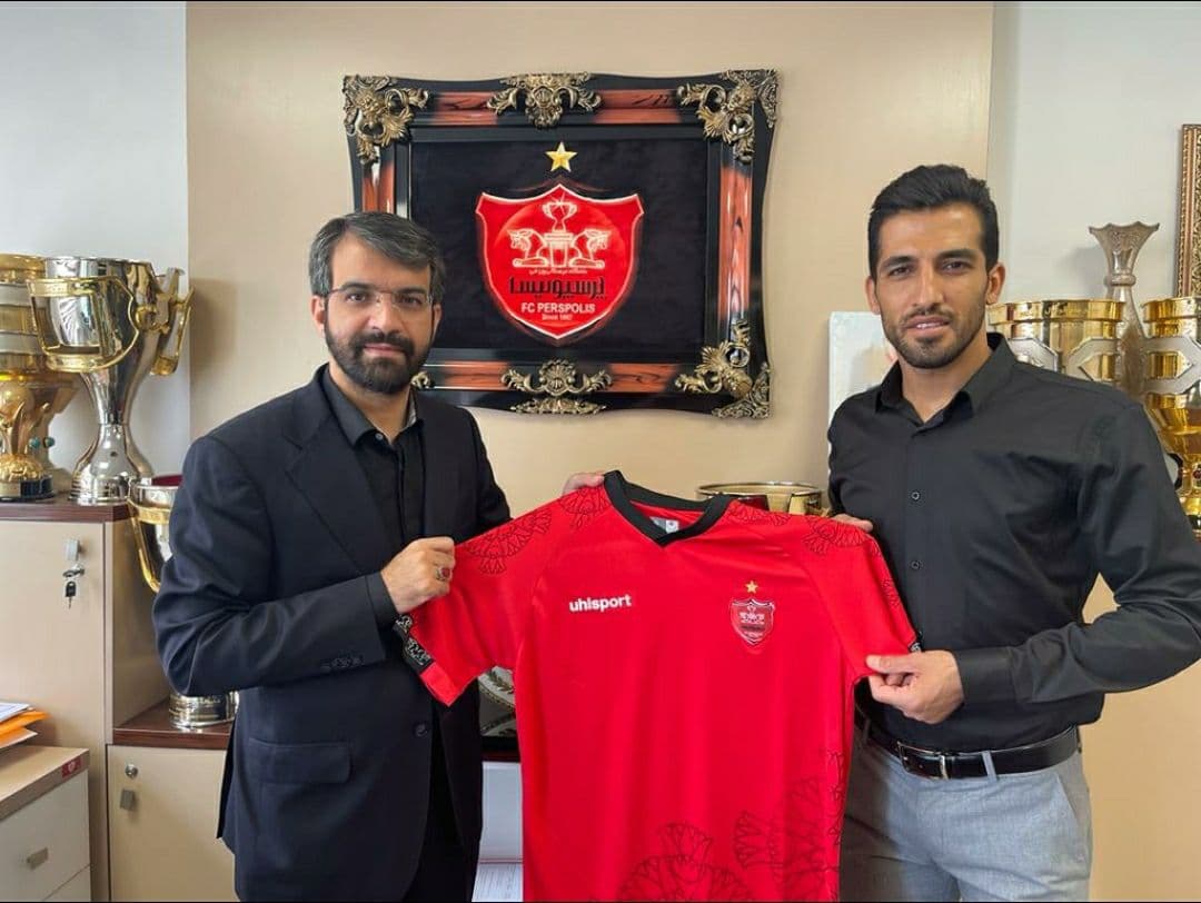 وحید امیری با پرسپولیس تمدید کرد
