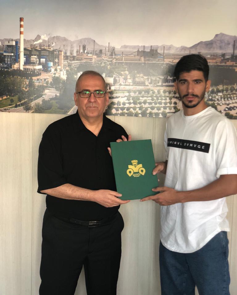 بابا محمدی، خدابنده لو و خالقیفر به ذوبآهن پیوستند/ قریشی قراردادش را تمدید کرد بابا محمدی، خدابنده لو و خالقیفر به ذوبآهن پیوستند/ قریشی قراردادش را تمدید کرد