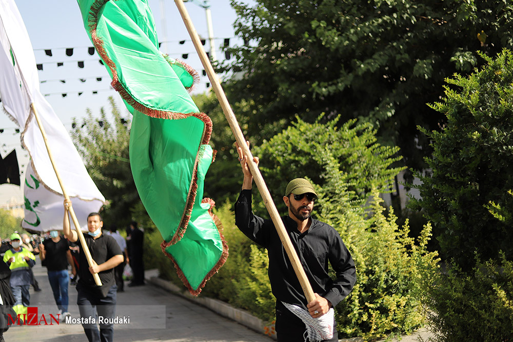 برگزاری پیاده‌روی باشکوه پویش «آقا من جا ماندم» در سراسر کشور/عشق به «اهل بیت (ع)» مرز ندارد