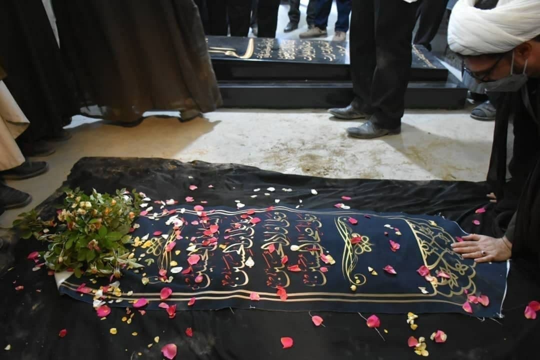 تصویری از آرامگاه علامه حسن زاده آملی در روستای ایرا تصویری از آرامگاه علامه حسن زاده آملی در روستای ایرا