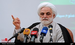 دشمن با نفوذ اقتصادی در مقام آن است راه نفوذ را در ایران باز کند/ دشمن می‌خواهد ما را از روحیه انقلابی و جهادی منصرف کند