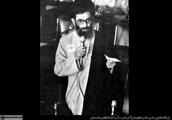 غیرمعقولترین رفتار یک رئیسجمهور به روایت رهبر انقلاب غیرمعقولترین رفتار یک رئیسجمهور به روایت رهبر انقلاب