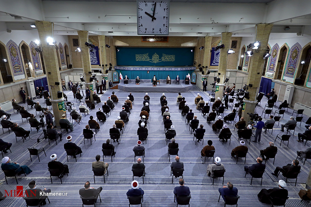 رهبر معظم انقلاب در دیدار میهمانان کنفرانس وحدت اسلامى و جمعی از مسئولان نظام اتّحاد مسلمانان یک فریضه قطعیِ قرآنی است