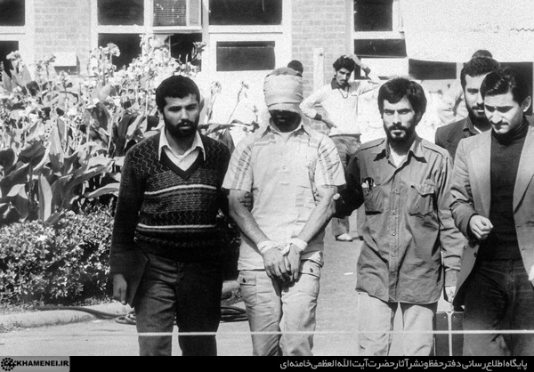 روایتی از آغاز تا پایان ۴۴۴روز افتخار؛ روز تحقیر استکبار روایتی از آغاز تا پایان ۴۴۴روز افتخار؛ روز تحقیر استکبار