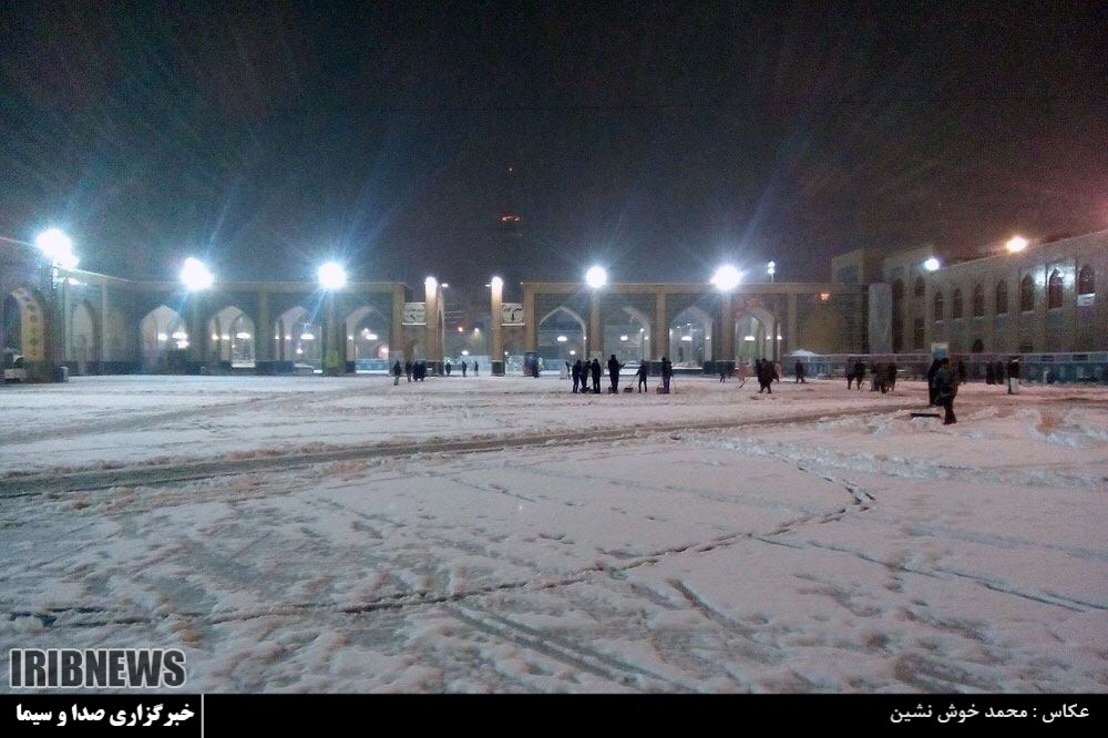 یخ، در بهشت امام رضا (ع) یخ، در بهشت امام رضا (ع)