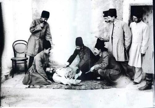 نگاهی به زندگی روزمره مردم ایران در اواخر عصر قاجار نگاهی به زندگی روزمره مردم ایران در اواخر عصر قاجار