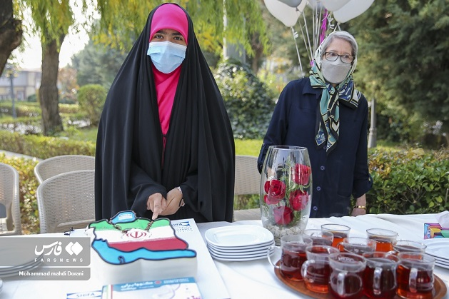 دهه هشتادی‌هایی که خاص‌ترین داوطلبان واکسن برکت شدند
