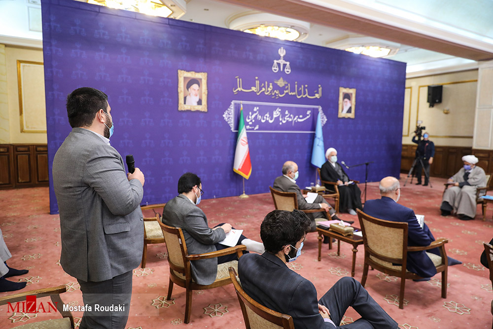 حجت الاسلام و المسلمین اژه‌ای در جمع دانشجویان: فقط در بلندگو نمی‌گویم من را نقد کنید/ زیبنده نیست این تعداد زندانی داشته باشیم/ در طول پنج ماه اخیر هیچ زندانی نیست که حداقل یکبار بازرسی نشده باشد