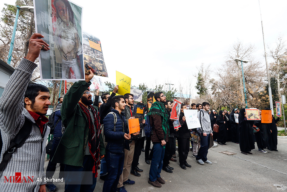 دانشجویان، از سال ۴۲ در خط مبارزه با استکبار جهانی حضور دارند/ استقبال ۴۰ اتوبوس دانشجویان از امام راحل در قم، از قاب‌های ماندگار انقلاب/ «خمینی، خمینی خدا نگهدار تو ... بمیرد بمیرد دشمن خون‌خوار تو»، شعار اختصاصی دانشجویان در تاریخ انقلاب