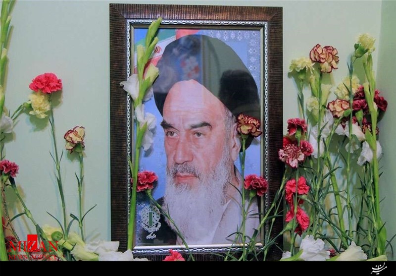 حجره طلبگی امام راحل(ره) در اراک گلباران می‌شود