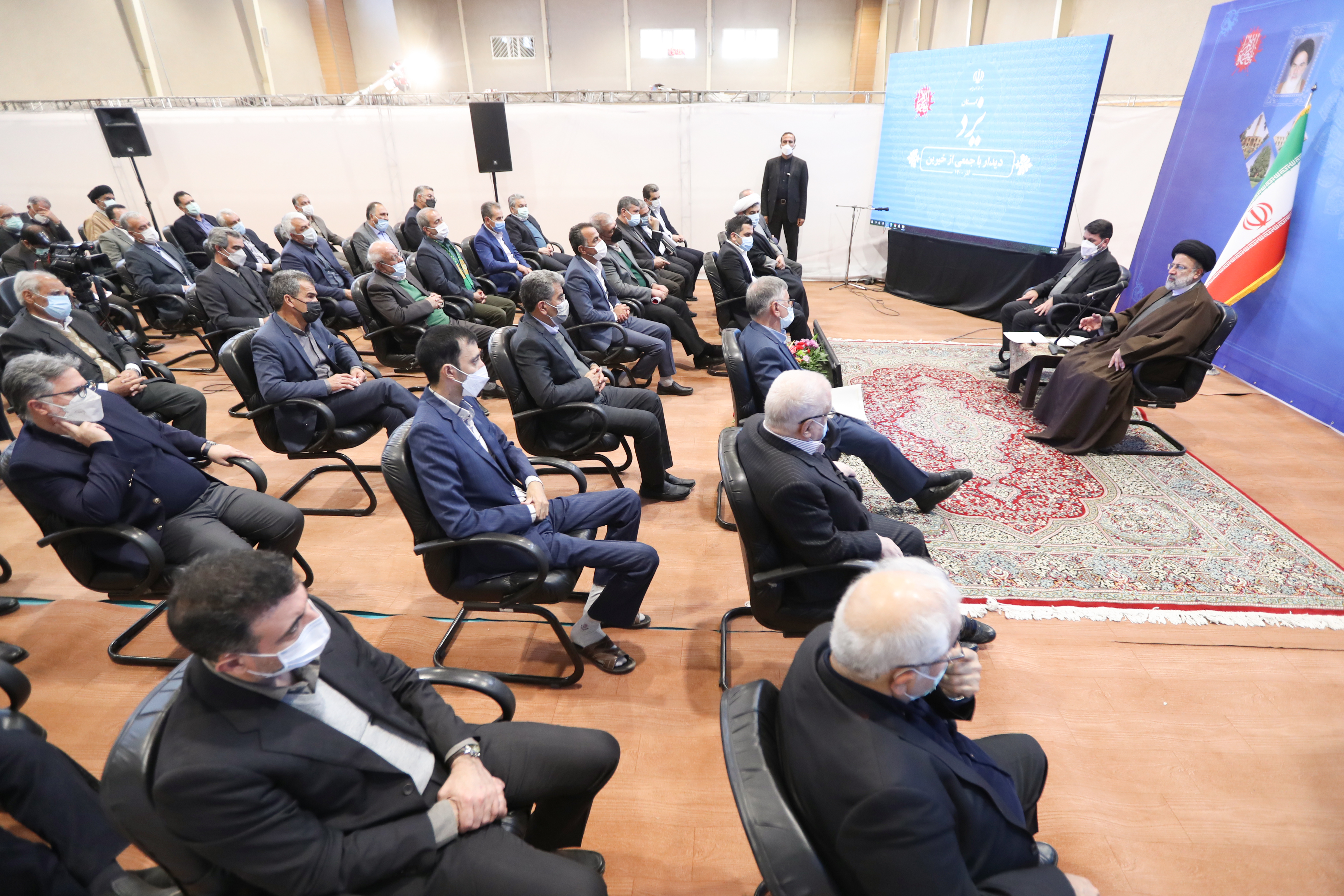 دارالعباده مقصد دوازدهمین سفر استانی رئیس جمهور و وزرا/ دستور رئیس جمهور برای تشکیل کارگروه فعالسازی کارگاههای نیمه فعال دارالعباده مقصد دوازدهمین سفر استانی رئیس جمهور و وزرا/ دستور رئیس جمهور برای تشکیل کارگروه فعالسازی کارگاههای نیمه فعال
