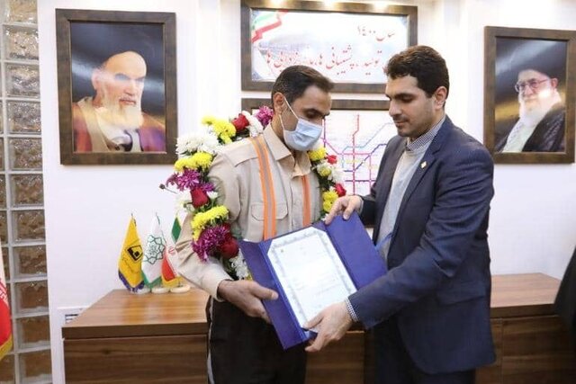 ریز علی متروی تهران؛ مردی که از اتفاقی بزرگتر جلوگیری کرد ریز علی متروی تهران؛ مردی که از اتفاقی بزرگتر جلوگیری کرد