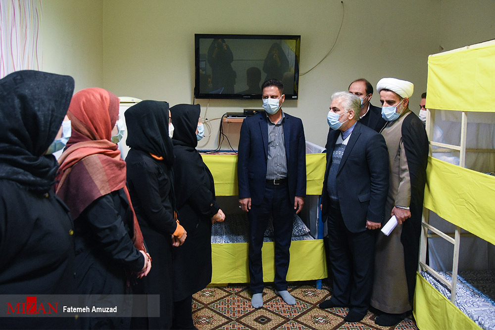 یک روز در میان مددجویان ندامتگاه زنان؛ در ندامتگاه زنان چه خبر است؟ / همراه با آقای رئیس در یک ندامتگاه خاص!