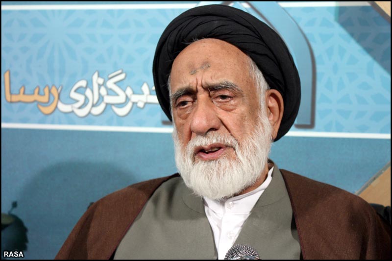بزرگان حرمت شورای نگهبان را نگه‌ دارند
