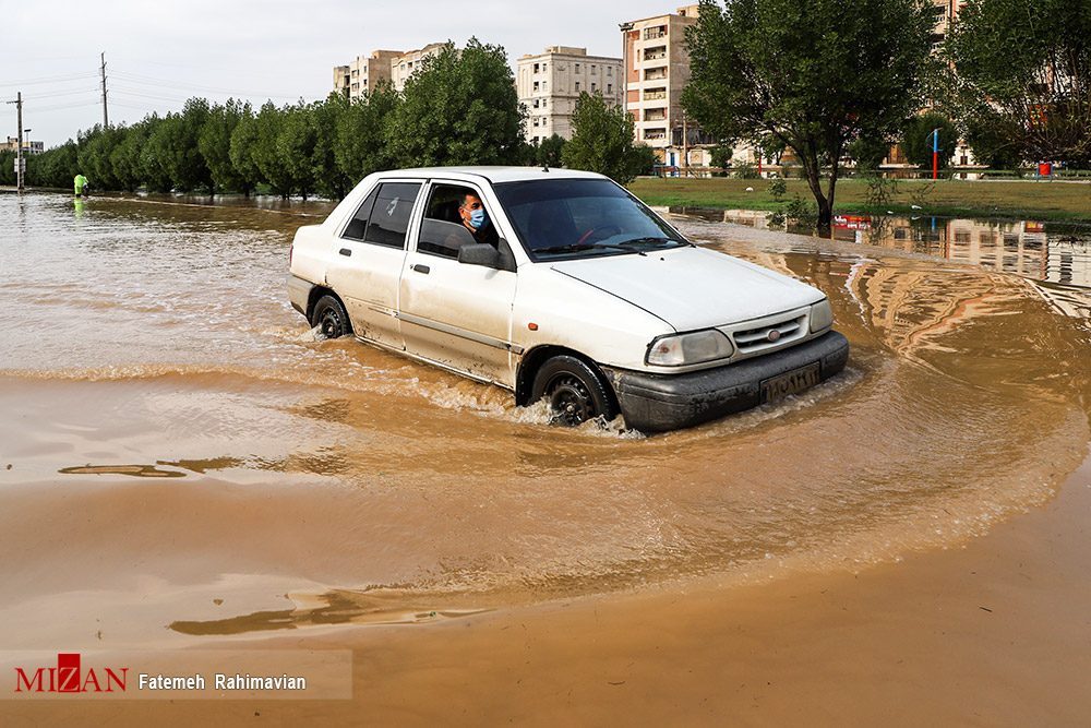 درگیری ۷ شهر جنوبی کرمان با سیل/ تخلیه ساکنان ۱۹ روستا/ آغاز امدادرسانی زمینی و هوایی