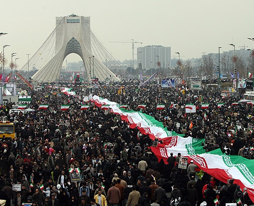 راهپیمایی 22 بهمن مشت محکم ملت بر دهان استکبار و دشمنان استقلال و آزادی