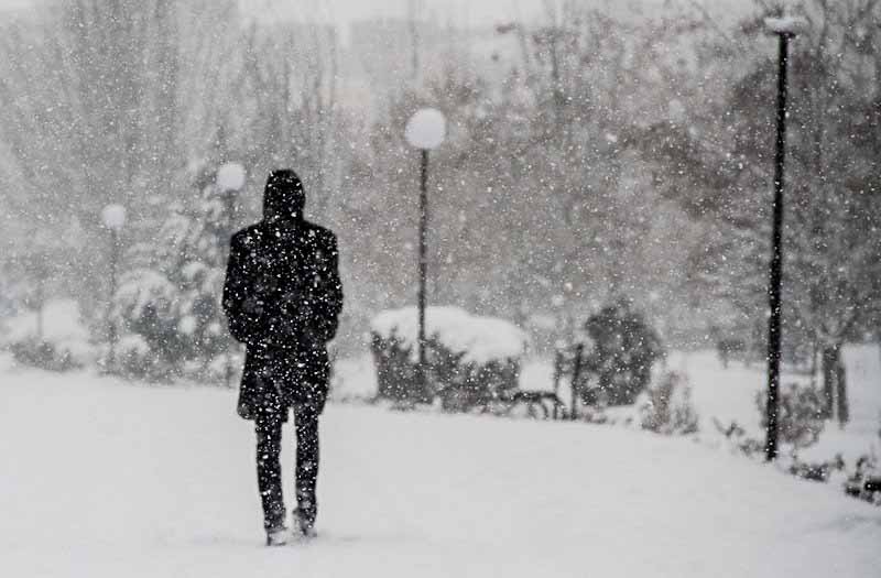 کاهش دمای هوا در نیمه شمالی کشور تا پایان هفته/امروز؛ بارش برف و باران در 16 استان