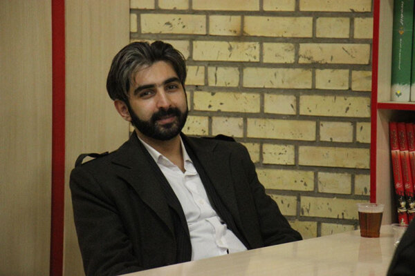 «تئاتر» از راه میرسد/ کتابی برای آشنایی اقشار مختلف با هنر نمایش «تئاتر» از راه میرسد/ کتابی برای آشنایی اقشار مختلف با هنر نمایش